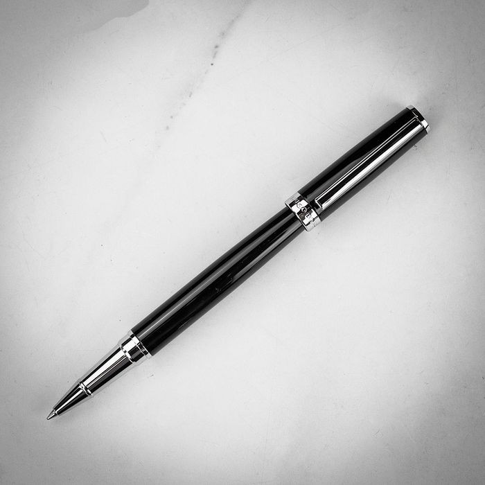Hugo Boss Gear Icon Rollerball Pen - Black main product photo